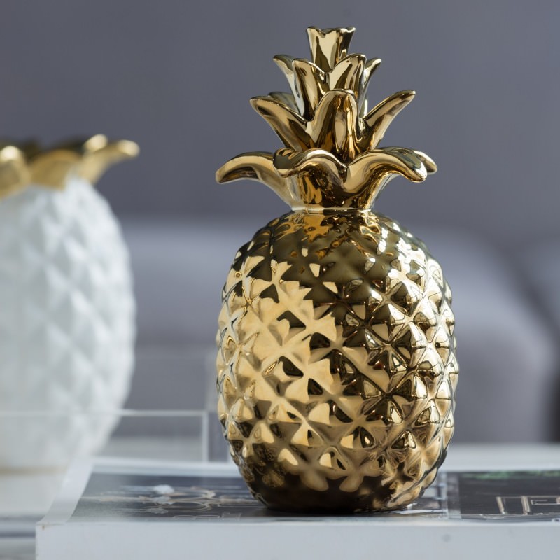 Tazz Ceramic Pineapple Decor, Gold