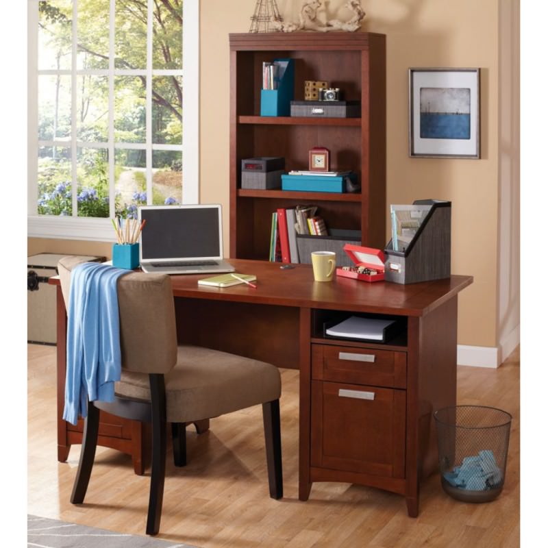 Magellan Executive Desk