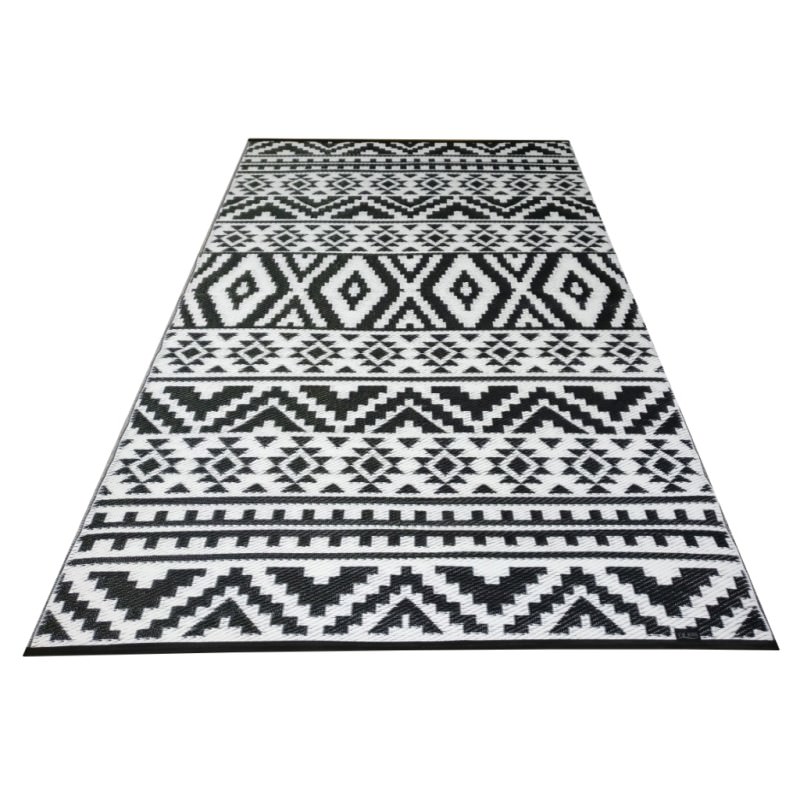 Chatai Aztec Reversible Outdoor Rug, 240x150cm, Black / White (800 x 800 Pixel)